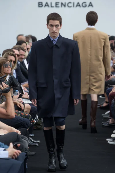 Look 2